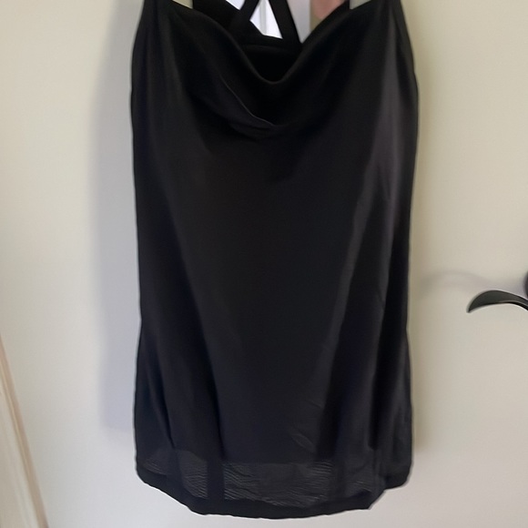 Lululemon black workout top with built in bra- barely worn in perfect condition! - Picture 3 of 5